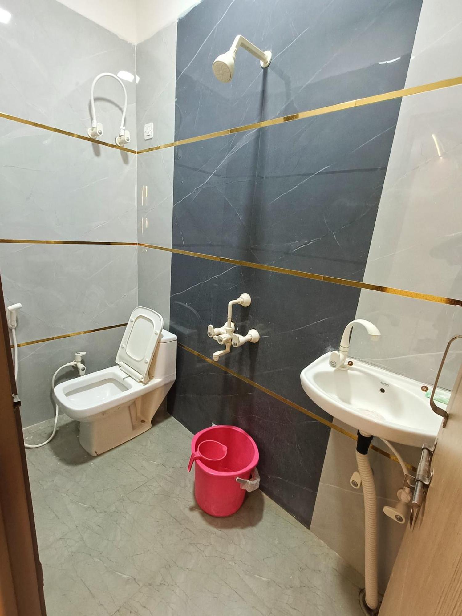 Shri Radha Rani Kripa Dham Otel Mathura Dış mekan fotoğraf